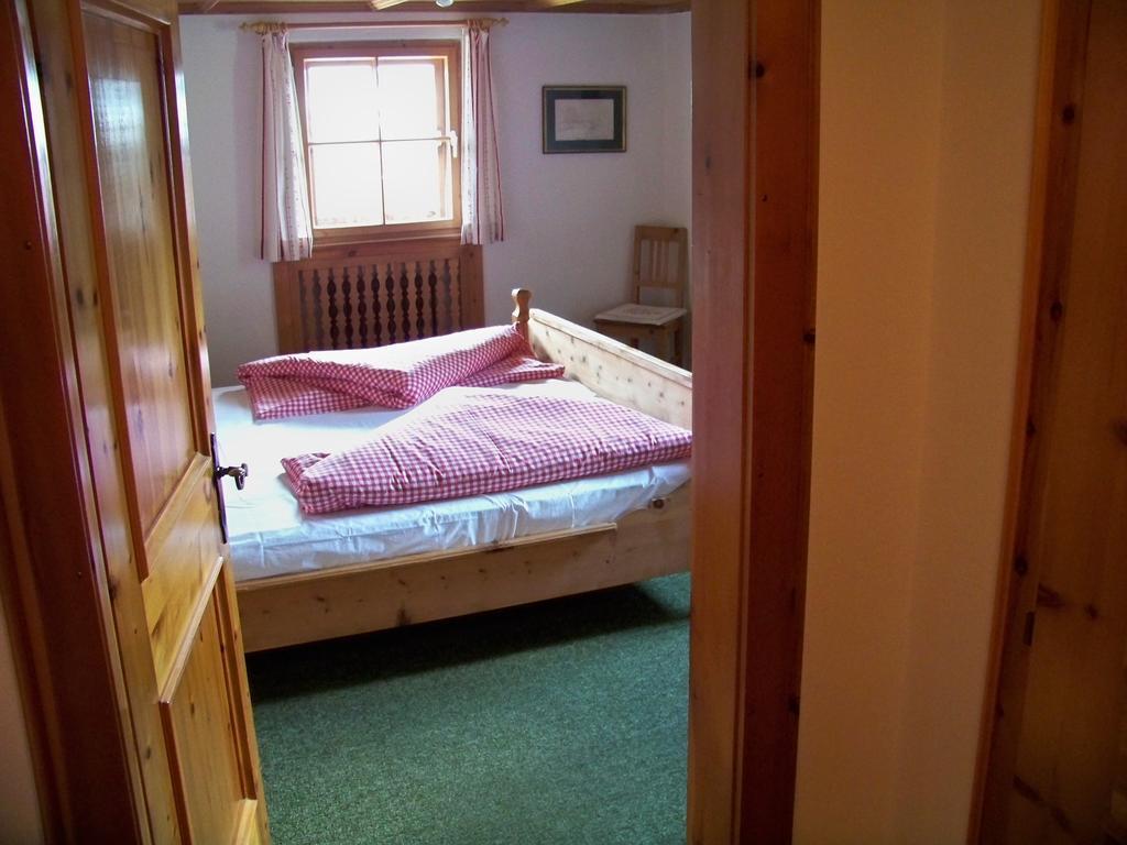 Gaestehaus Bichl Umhausen Room photo